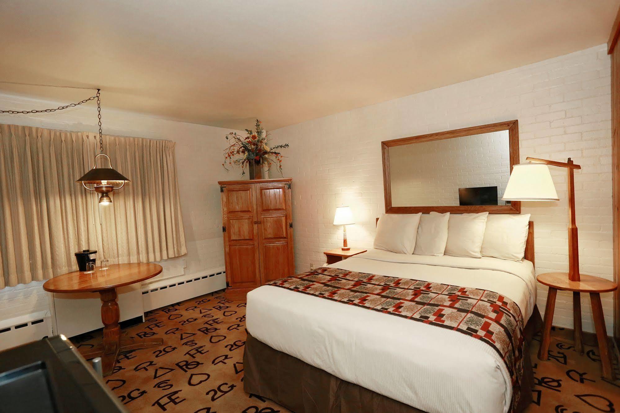 Dude Rancher Lodge Billings Exterior photo